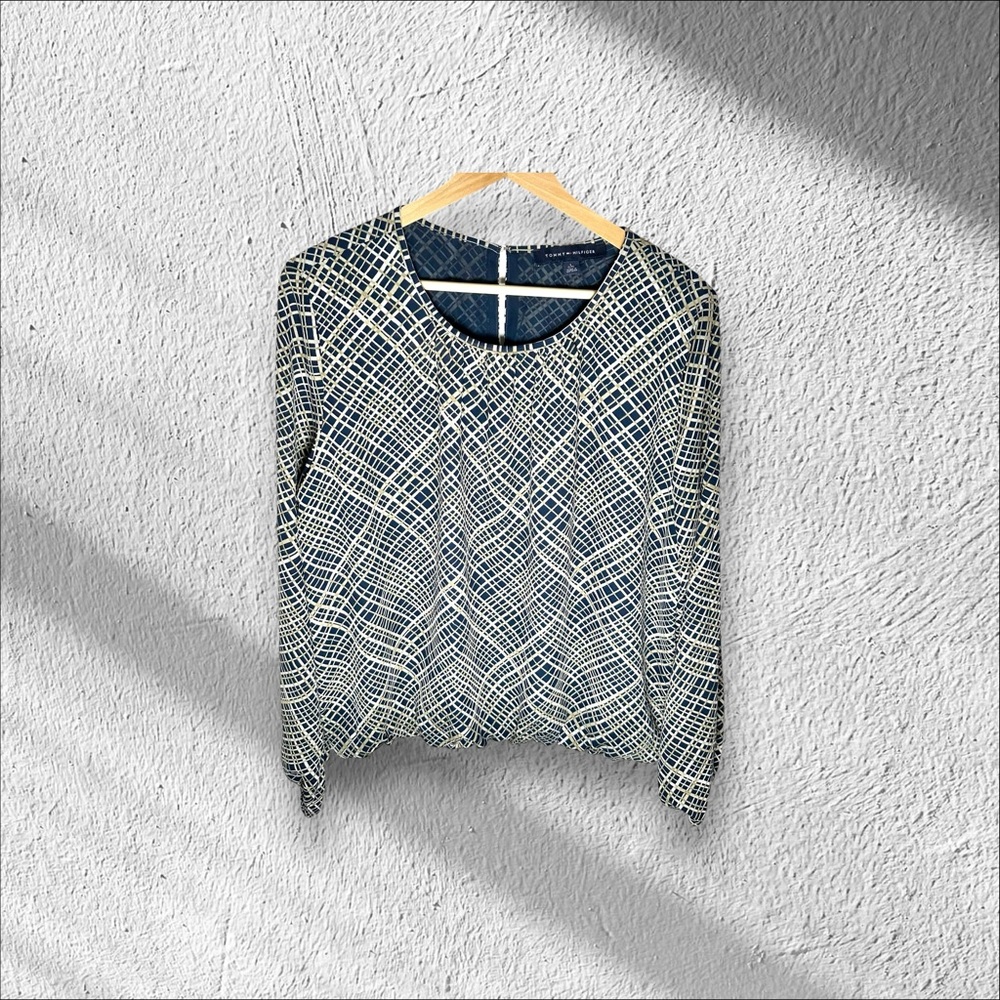 Tommy Hilfiger Women's Abstract
Geometric Blouse - Navy & Ivory Long Sleeve Top